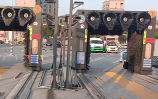 環(huán)保節(jié)水效率高！兩臺林頓龍門往復(fù)式全自動洗車機即將竣工！