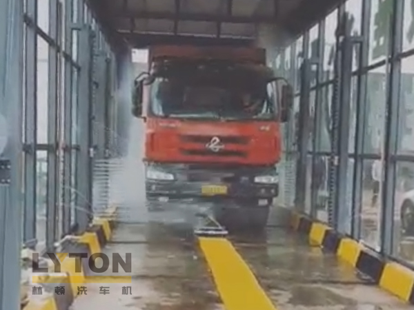 林頓工程定制款洗車設(shè)備、全自動(dòng)洗車機(jī)作業(yè)視頻！